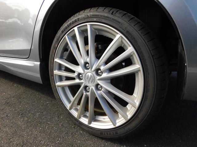 スイフトスポーツ ベースグレード　ディスチャージヘッドランプ装着車　６ＭＴ／クルーズコントロール／社外マフラー／純正アルミ／オートライト／プッシュスタート／バックカメラ／ＥＴＣ／Ｂｌｕｅｔｏｏｔｈ／ＴＶ／ナビ／ＤＶＤ／横滑り抑制／保証付／車検２年（12枚目）