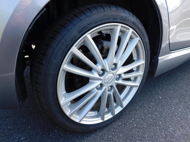 スイフトスポーツ ベースグレード　ディスチャージヘッドランプ装着車　６ＭＴ／クルーズコントロール／社外マフラー／純正アルミ／オートライト／プッシュスタート／バックカメラ／ＥＴＣ／Ｂｌｕｅｔｏｏｔｈ／ＴＶ／ナビ／ＤＶＤ／横滑り抑制／保証付／車検２年（14枚目）