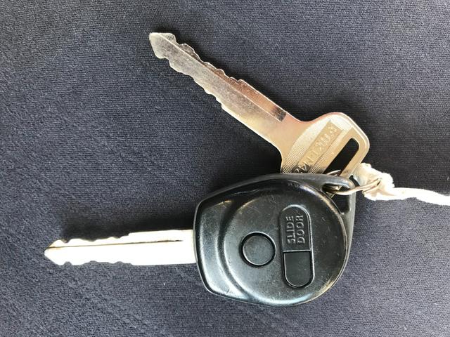 当社は軽自動車を中心にラインナップしており、ダイハツ・スズキ・三菱などの人気車種や使い勝手の良い１台をご提供します！先にご連絡いただければ、駅までお迎えに上がります！お気軽にご連絡ください！