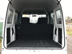 ���ҤϷڼ�ư�֤��濴�˥饤��ʥåפ��Ƥ��ꡢ�����ϥġ�����������ɩ�ʤɤο͵��ּ��Ȥ�������ɤ�������󶡤��ޤ�����ˤ�Ϣ������������С��ؤޤǤ��ޤ��˾夬��ޤ��������ڤˤ�Ϣ������������ 6