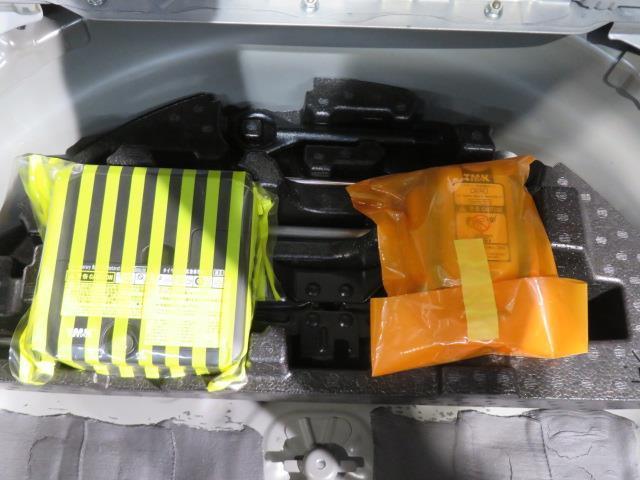 プリウスアルファ Sツーリングセレクション 衝突被害軽減システム バックカメラ ETC ドラレコ ミュージックプレイヤー接続可 オートクルーズコントロール LEDヘッドランプ スマートキー キーレス ハイブリッド ワンオーナー(38枚目)