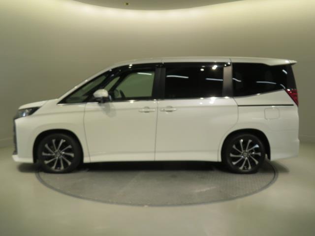 ノア ハイブリッドS-Z 衝突被害軽減システム バックカメラ ETC ドラレコ ミュージックプレイヤー接続可 オートクルーズコントロール LEDヘッドランプ 両側電動スライド 乗車定員7人 3列シート キーレス ハイブリッド(7枚目)