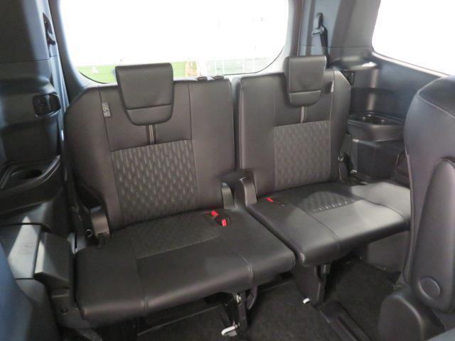 ノア ハイブリッドS-Z 衝突被害軽減システム バックカメラ ETC ドラレコ ミュージックプレイヤー接続可 オートクルーズコントロール LEDヘッドランプ 両側電動スライド 乗車定員7人 3列シート キーレス ハイブリッド(18枚目)