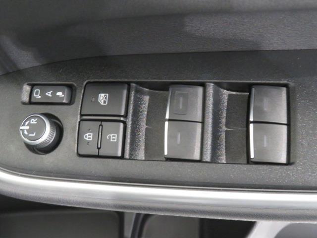 ノア ハイブリッドS-Z 衝突被害軽減システム バックカメラ ETC ドラレコ ミュージックプレイヤー接続可 オートクルーズコントロール LEDヘッドランプ 両側電動スライド 乗車定員7人 3列シート キーレス ハイブリッド(19枚目)