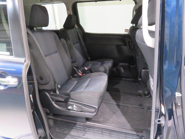 ヴォクシー ZS 煌 メモリーナビ フルセグ バックカメラ ETC ドラレコ CD ミュージックプレイヤー接続可 DVD再生 後席モニター LEDヘッドランプ 両側電動スライド 乗車定員7人 3列シート スマートキー(12枚目)