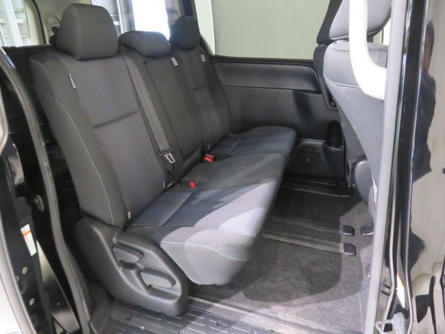 ヴォクシー ZS 煌 バックカメラ ETC ドラレコ ミュージックプレイヤー接続可 後席モニター LEDヘッドランプ 両側電動スライド 乗車定員8人 3列シート スマートキー キーレス アイドリングストップ ワンオーナー(12枚目)