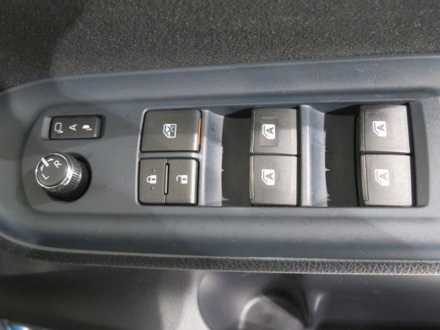 ヴォクシー ハイブリッドV バックカメラ ETC ミュージックプレイヤー接続可 オートクルーズコントロール LEDヘッドランプ 両側電動スライド 乗車定員7人 3列シート スマートキー キーレス ハイブリッド(14枚目)