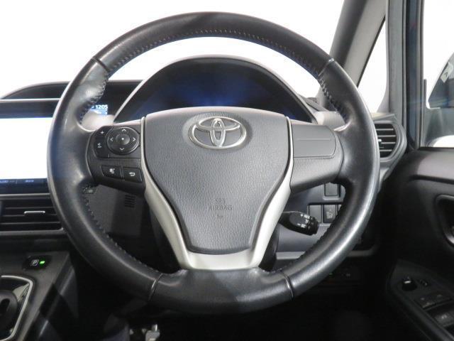 ヴォクシー ハイブリッドV バックカメラ ETC ミュージックプレイヤー接続可 オートクルーズコントロール LEDヘッドランプ 両側電動スライド 乗車定員7人 3列シート スマートキー キーレス ハイブリッド(22枚目)