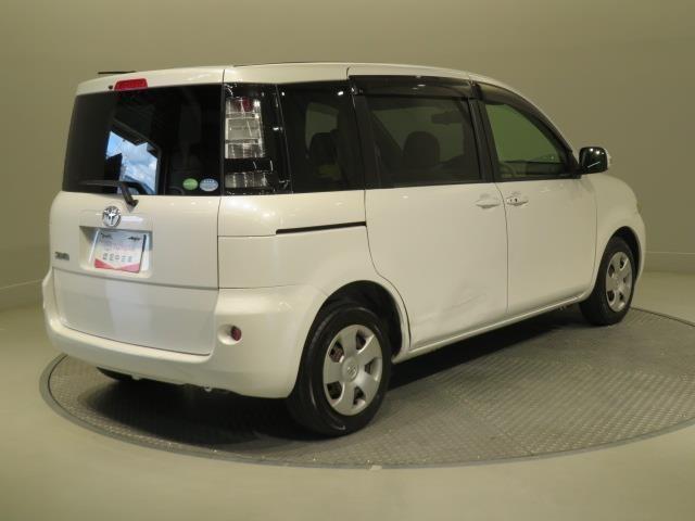 シエンタ Ｇ　ドラレコ　ＨＩＤヘッドライト　両側電動スライド　乗車定員７人　３列シート　キーレス　ワンオーナー（6枚目）