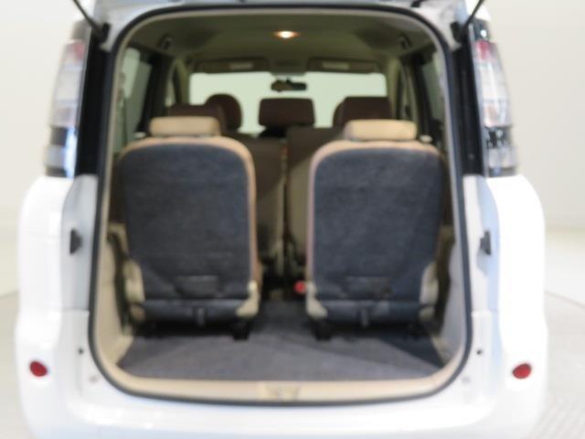 シエンタ Ｇ　ドラレコ　ＨＩＤヘッドライト　両側電動スライド　乗車定員７人　３列シート　キーレス　ワンオーナー（10枚目）