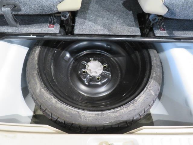 シエンタ Ｇ　ドラレコ　ＨＩＤヘッドライト　両側電動スライド　乗車定員７人　３列シート　キーレス　ワンオーナー（31枚目）