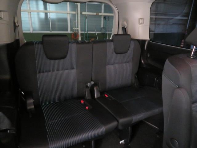 ヴォクシー ＺＳ　煌　ＥＴＣ　ＬＥＤヘッドランプ　両側電動スライド　乗車定員７人　３列シート　スマートキー　キーレス　ワンオーナー（13枚目）