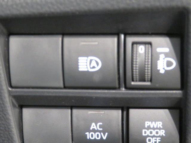 ノア ハイブリッドＳ－Ｇ　衝突被害軽減システム　バックカメラ　ＥＴＣ　ミュージックプレイヤー接続可　後席モニター　オートクルーズコントロール　ＬＥＤヘッドランプ　両側電動スライド　乗車定員８人　３列シート　スマートキー（15枚目）