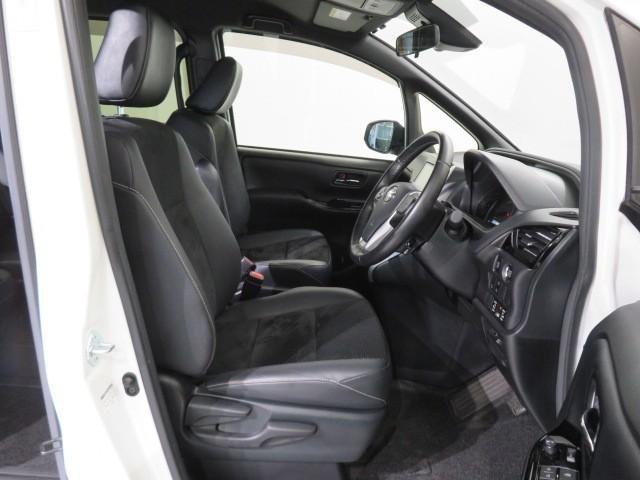 ヴォクシー ＺＳ　煌ＩＩＩ　衝突被害軽減システム　ＥＴＣ　ドラレコ　オートクルーズコントロール　ＬＥＤヘッドランプ　乗車定員７人　３列シート　スマートキー　キーレス　アイドリングストップ　ワンオーナー（11枚目）