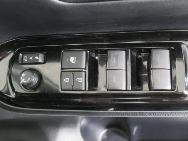 ヴォクシー ＺＳ　煌ＩＩＩ　衝突被害軽減システム　ＥＴＣ　ドラレコ　オートクルーズコントロール　ＬＥＤヘッドランプ　乗車定員７人　３列シート　スマートキー　キーレス　アイドリングストップ　ワンオーナー（14枚目）