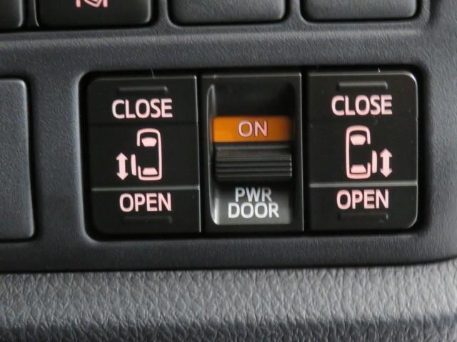 ヴォクシー ＺＳ　煌ＩＩＩ　衝突被害軽減システム　ＥＴＣ　ドラレコ　オートクルーズコントロール　ＬＥＤヘッドランプ　乗車定員７人　３列シート　スマートキー　キーレス　アイドリングストップ　ワンオーナー（18枚目）