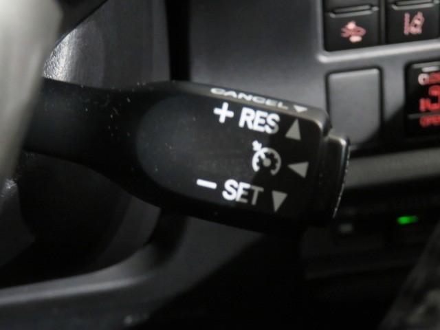 ヴォクシー ＺＳ　煌ＩＩＩ　衝突被害軽減システム　ＥＴＣ　ドラレコ　オートクルーズコントロール　ＬＥＤヘッドランプ　乗車定員７人　３列シート　スマートキー　キーレス　アイドリングストップ　ワンオーナー（26枚目）