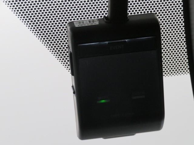 ヴォクシー ＺＳ　煌ＩＩＩ　衝突被害軽減システム　ＥＴＣ　ドラレコ　オートクルーズコントロール　ＬＥＤヘッドランプ　乗車定員７人　３列シート　スマートキー　キーレス　アイドリングストップ　ワンオーナー（36枚目）