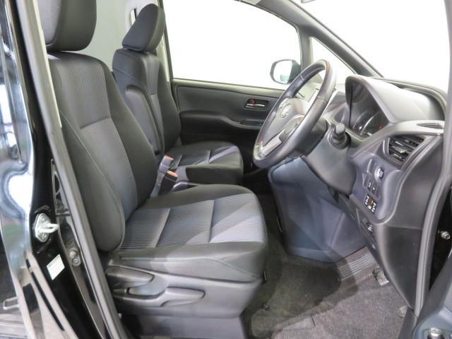 ヴォクシー ＺＳ　煌　バックカメラ　ＥＴＣ　ミュージックプレイヤー接続可　ＬＥＤヘッドランプ　両側電動スライド　乗車定員７人　３列シート　スマートキー　キーレス　アイドリングストップ　ワンオーナー（11枚目）