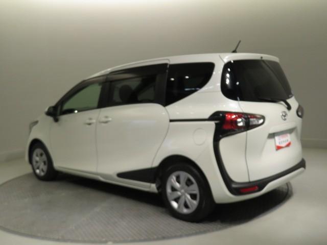 シエンタ Ｇ　衝突被害軽減システム　メモリーナビ　フルセグ　バックカメラ　ＥＴＣ　ＣＤ　ミュージックプレイヤー接続可　ＤＶＤ再生　後席モニター　ＬＥＤヘッドランプ　両側電動スライド　乗車定員７人　３列シート（4枚目）