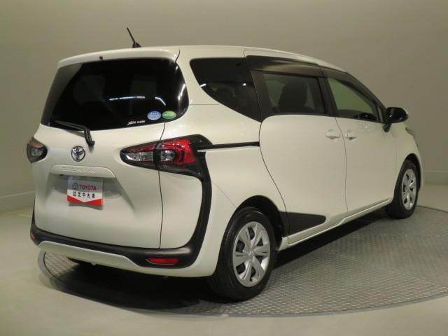 シエンタ Ｇ　衝突被害軽減システム　メモリーナビ　フルセグ　バックカメラ　ＥＴＣ　ＣＤ　ミュージックプレイヤー接続可　ＤＶＤ再生　後席モニター　ＬＥＤヘッドランプ　両側電動スライド　乗車定員７人　３列シート（6枚目）