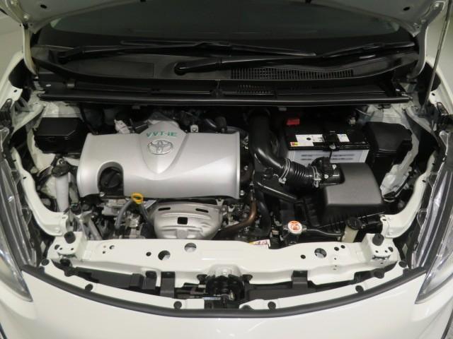 シエンタ Ｇ　衝突被害軽減システム　メモリーナビ　フルセグ　バックカメラ　ＥＴＣ　ＣＤ　ミュージックプレイヤー接続可　ＤＶＤ再生　後席モニター　ＬＥＤヘッドランプ　両側電動スライド　乗車定員７人　３列シート（9枚目）