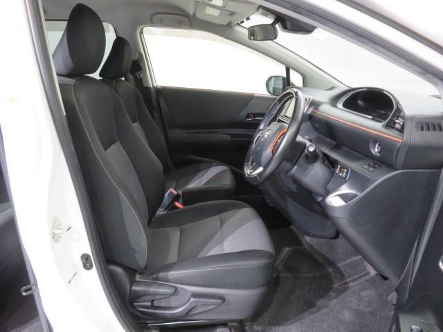 シエンタ Ｇ　衝突被害軽減システム　メモリーナビ　フルセグ　バックカメラ　ＥＴＣ　ＣＤ　ミュージックプレイヤー接続可　ＤＶＤ再生　後席モニター　ＬＥＤヘッドランプ　両側電動スライド　乗車定員７人　３列シート（11枚目）