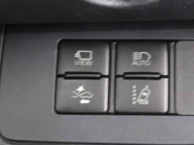 シエンタ Ｇ　衝突被害軽減システム　メモリーナビ　フルセグ　バックカメラ　ＥＴＣ　ＣＤ　ミュージックプレイヤー接続可　ＤＶＤ再生　後席モニター　ＬＥＤヘッドランプ　両側電動スライド　乗車定員７人　３列シート（16枚目）