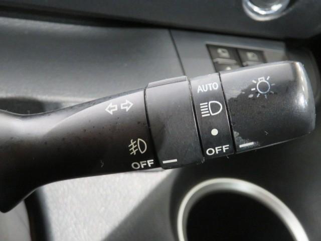 シエンタ Ｇ　衝突被害軽減システム　メモリーナビ　フルセグ　バックカメラ　ＥＴＣ　ＣＤ　ミュージックプレイヤー接続可　ＤＶＤ再生　後席モニター　ＬＥＤヘッドランプ　両側電動スライド　乗車定員７人　３列シート（25枚目）