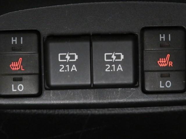 シエンタ Ｇ　衝突被害軽減システム　メモリーナビ　フルセグ　バックカメラ　ＥＴＣ　ＣＤ　ミュージックプレイヤー接続可　ＤＶＤ再生　後席モニター　ＬＥＤヘッドランプ　両側電動スライド　乗車定員７人　３列シート（33枚目）