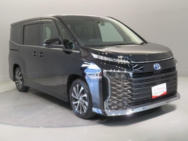 ヴォクシー ハイブリッドＳ－Ｚ　衝突被害軽減システム　ＥＴＣ　ドラレコ　オートクルーズコントロール　ＬＥＤヘッドランプ　両側電動スライド　乗車定員７人　３列シート　スマートキー　キーレス　ハイブリッド　ワンオーナー（7枚目）