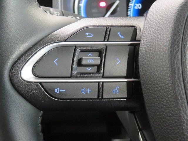 ヴォクシー ハイブリッドＳ－Ｚ　衝突被害軽減システム　ＥＴＣ　ドラレコ　オートクルーズコントロール　ＬＥＤヘッドランプ　両側電動スライド　乗車定員７人　３列シート　スマートキー　キーレス　ハイブリッド　ワンオーナー（21枚目）