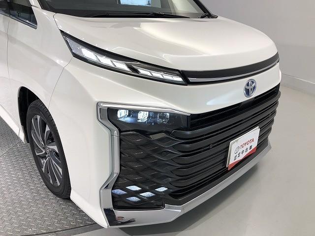 ヴォクシー ハイブリッドＳ－Ｚ　衝突被害軽減システム　バックカメラ　ＥＴＣ　ドラレコ　オートクルーズコントロール　ＬＥＤヘッドランプ　両側電動スライド　乗車定員７人　３列シート　スマートキー　キーレス　ハイブリッド　ワンオーナー（6枚目）