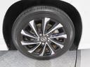 【純正アルミホイール】です!車両デザインに合わせてホイールをデザインしているため、見た目にもカッコイイアルミホイール♪洗車もラクチンで錆びません。