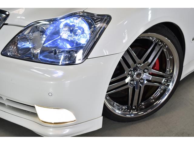 アスリートGパッケージ 黒革シート 車高調 社外19インチメッキホイール ワンオフマフラー メッキグリル メッキピラー フルエアロ トランクスポイラー ゴールドエンブレム シートヒーター 地デジ ETC スモーク施工済(3枚目)