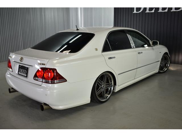 アスリートGパッケージ 黒革シート 車高調 社外19インチメッキホイール ワンオフマフラー メッキグリル メッキピラー フルエアロ トランクスポイラー ゴールドエンブレム シートヒーター 地デジ ETC スモーク施工済(57枚目)
