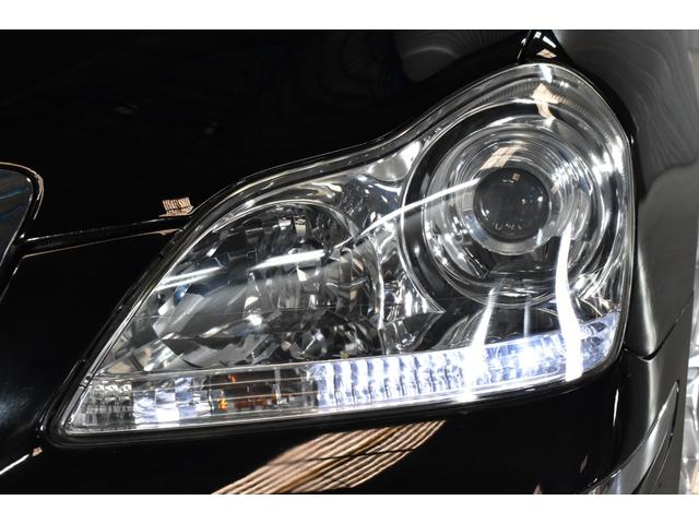 クラウンマジェスタ Cタイプ Fパッケージ 黒革シート サンルーフ 純正HDDナビ フルエアロ エアサスコントローラー 新品20インチ 新品タイヤ LEDフォグ カラーキャリパー DVD再生可能 全席シートヒーター ETC バックカメラ(7枚目)