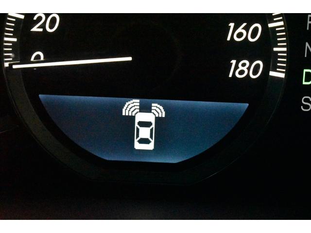 クラウンマジェスタ Cタイプ Fパッケージ 黒革シート サンルーフ 純正HDDナビ フルエアロ エアサスコントローラー 新品20インチ 新品タイヤ LEDフォグ カラーキャリパー DVD再生可能 全席シートヒーター ETC バックカメラ(12枚目)