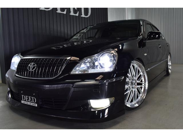 クラウンマジェスタ Cタイプ Fパッケージ 黒革シート サンルーフ 純正HDDナビ フルエアロ エアサスコントローラー 新品20インチ 新品タイヤ LEDフォグ カラーキャリパー DVD再生可能 全席シートヒーター ETC バックカメラ(18枚目)