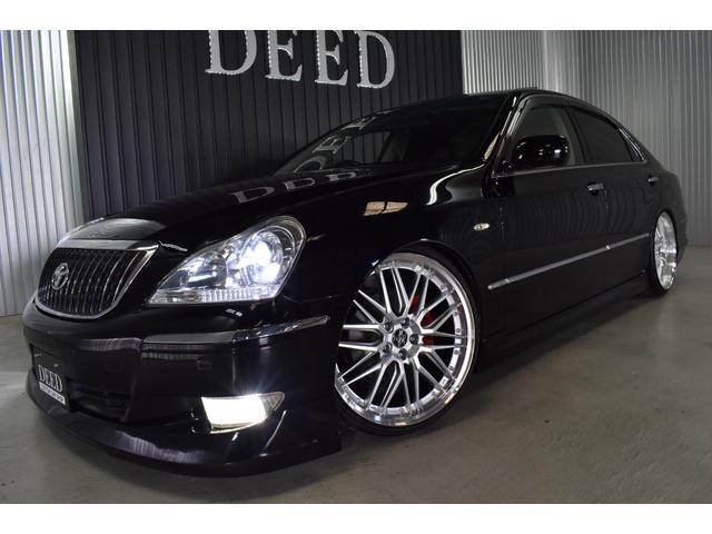 クラウンマジェスタ Cタイプ Fパッケージ 黒革シート サンルーフ 純正HDDナビ フルエアロ エアサスコントローラー 新品20インチ 新品タイヤ LEDフォグ カラーキャリパー DVD再生可能 全席シートヒーター ETC バックカメラ(19枚目)