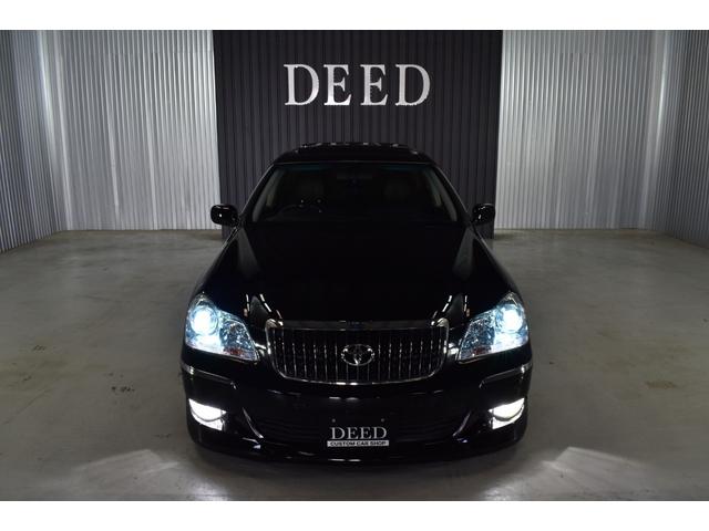 クラウンマジェスタ Cタイプ Fパッケージ 黒革シート サンルーフ 純正HDDナビ フルエアロ エアサスコントローラー 新品20インチ 新品タイヤ LEDフォグ カラーキャリパー DVD再生可能 全席シートヒーター ETC バックカメラ(23枚目)