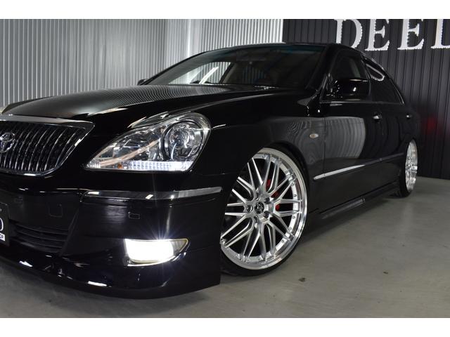 クラウンマジェスタ Cタイプ Fパッケージ 黒革シート サンルーフ 純正HDDナビ フルエアロ エアサスコントローラー 新品20インチ 新品タイヤ LEDフォグ カラーキャリパー DVD再生可能 全席シートヒーター ETC バックカメラ(25枚目)