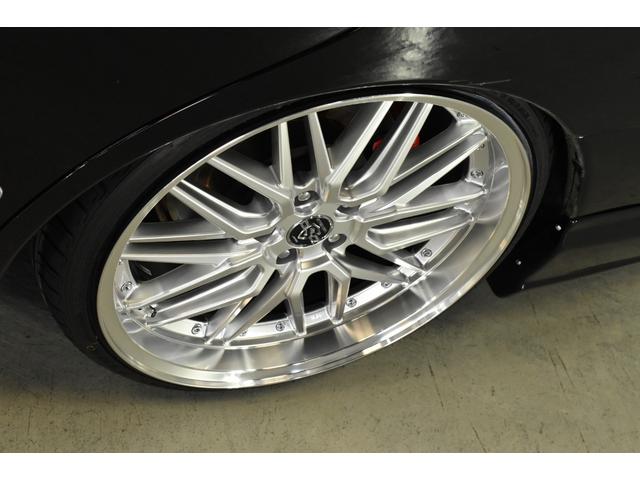 クラウンマジェスタ Cタイプ Fパッケージ 黒革シート サンルーフ 純正HDDナビ フルエアロ エアサスコントローラー 新品20インチ 新品タイヤ LEDフォグ カラーキャリパー DVD再生可能 全席シートヒーター ETC バックカメラ(33枚目)