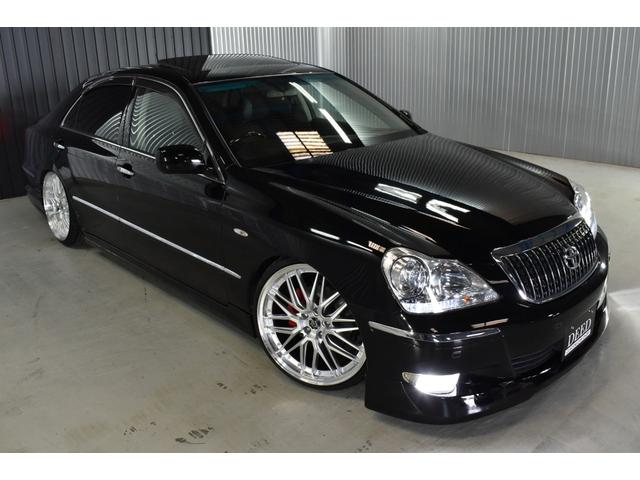 クラウンマジェスタ Cタイプ Fパッケージ 黒革シート サンルーフ 純正HDDナビ フルエアロ エアサスコントローラー 新品20インチ 新品タイヤ LEDフォグ カラーキャリパー DVD再生可能 全席シートヒーター ETC バックカメラ(56枚目)