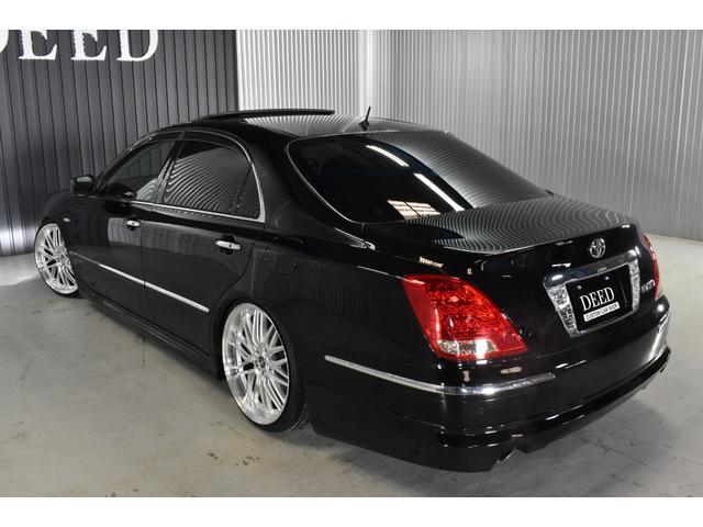 クラウンマジェスタ Cタイプ Fパッケージ 黒革シート サンルーフ 純正HDDナビ フルエアロ エアサスコントローラー 新品20インチ 新品タイヤ LEDフォグ カラーキャリパー DVD再生可能 全席シートヒーター ETC バックカメラ(57枚目)