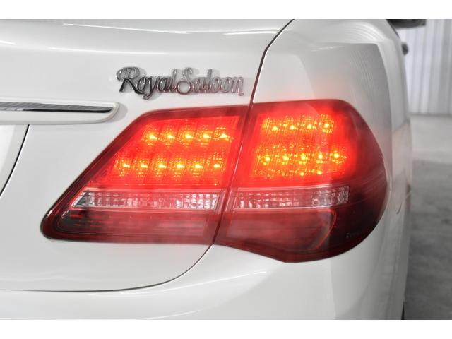クラウン ロイヤルサルーン フルエアロ TEINフルタップ式車高調 マーベリック20インチ 新品タイヤ スモーク施工済み LEDフォグ 純正マルチ DVD再生可能 地デジ ミュージックサーバー バックカメラ コンビハンドル(30枚目)
