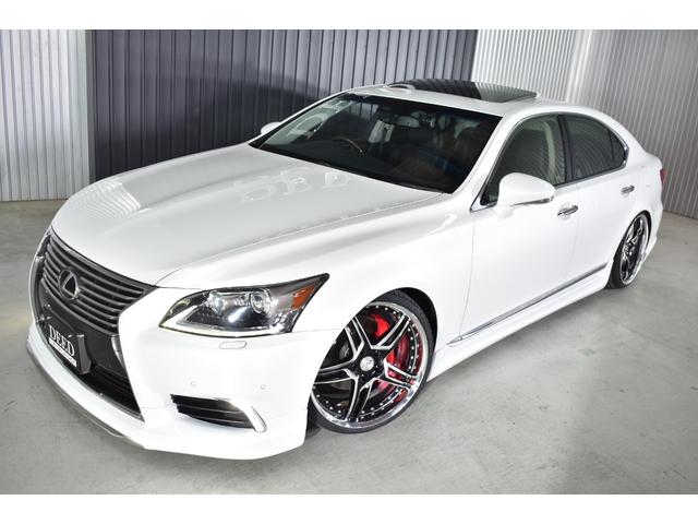 ＬＳ ＬＳ４６０　バージョンＣ　後期型　黒革エアーシート　サンルーフ　フルエアロ　ＷＯＲＫデュランダル２０ＡＷ　新品タイヤ　ＬＥＤフォグ　エアサスコントローラー　地デジ　ＤＶＤ再生　ＢＳＭ　イージークローザードア　クリアランスソナー（21枚目）