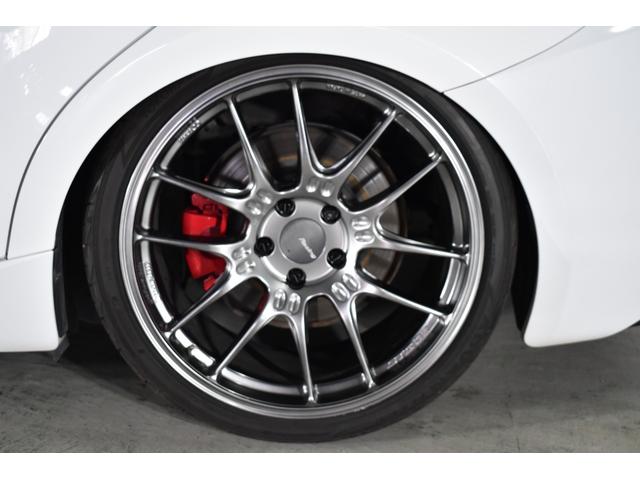 IS IS200t Fスポーツ 2000ccターボ 1オーナー車 禁煙車 赤革エアーシート サンルーフ 純正マルチ 新品フルタップ式車高調 エンケイ19インチ トランクスポイラー エアロ DVD再生 地デジ Bluetooth接続(4枚目)