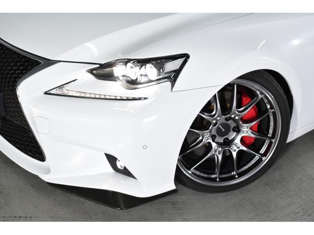 IS IS200t Fスポーツ 2000ccターボ 1オーナー車 禁煙車 赤革エアーシート サンルーフ 純正マルチ 新品フルタップ式車高調 エンケイ19インチ トランクスポイラー エアロ DVD再生 地デジ Bluetooth接続(9枚目)
