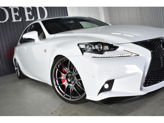 IS IS200t Fスポーツ 2000ccターボ 1オーナー車 禁煙車 赤革エアーシート サンルーフ 純正マルチ 新品フルタップ式車高調 エンケイ19インチ トランクスポイラー エアロ DVD再生 地デジ Bluetooth接続(28枚目)